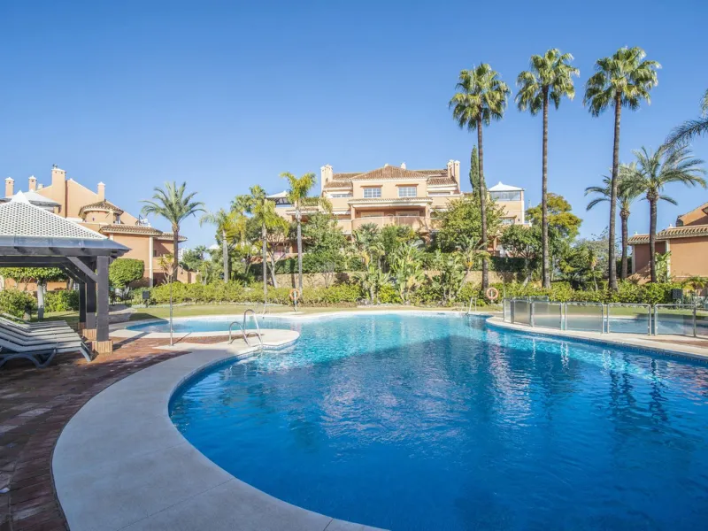 Charming 3-Bedroom, 3-Bathroom Apartment in the Heart of Nueva Andalucía — Location, Comfort & Style!