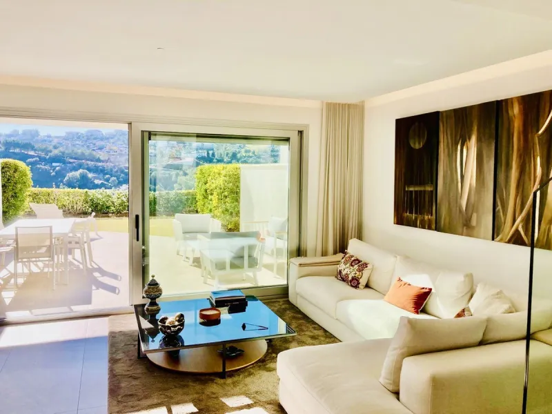 Rare opportunity: Luxurious townhouse with modern glass lift in La Cala Golf Resort.
