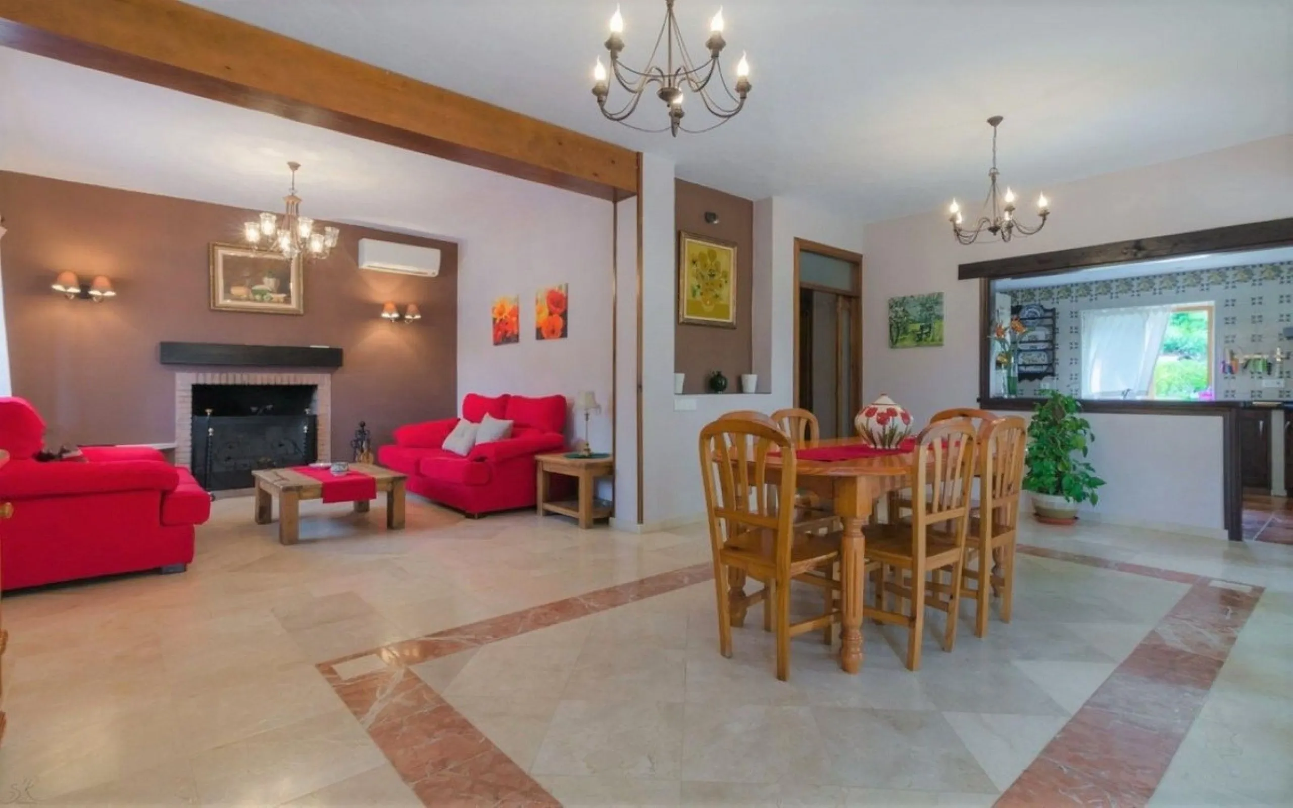 Just 5 minutes from Estepona we find this fantastic property.