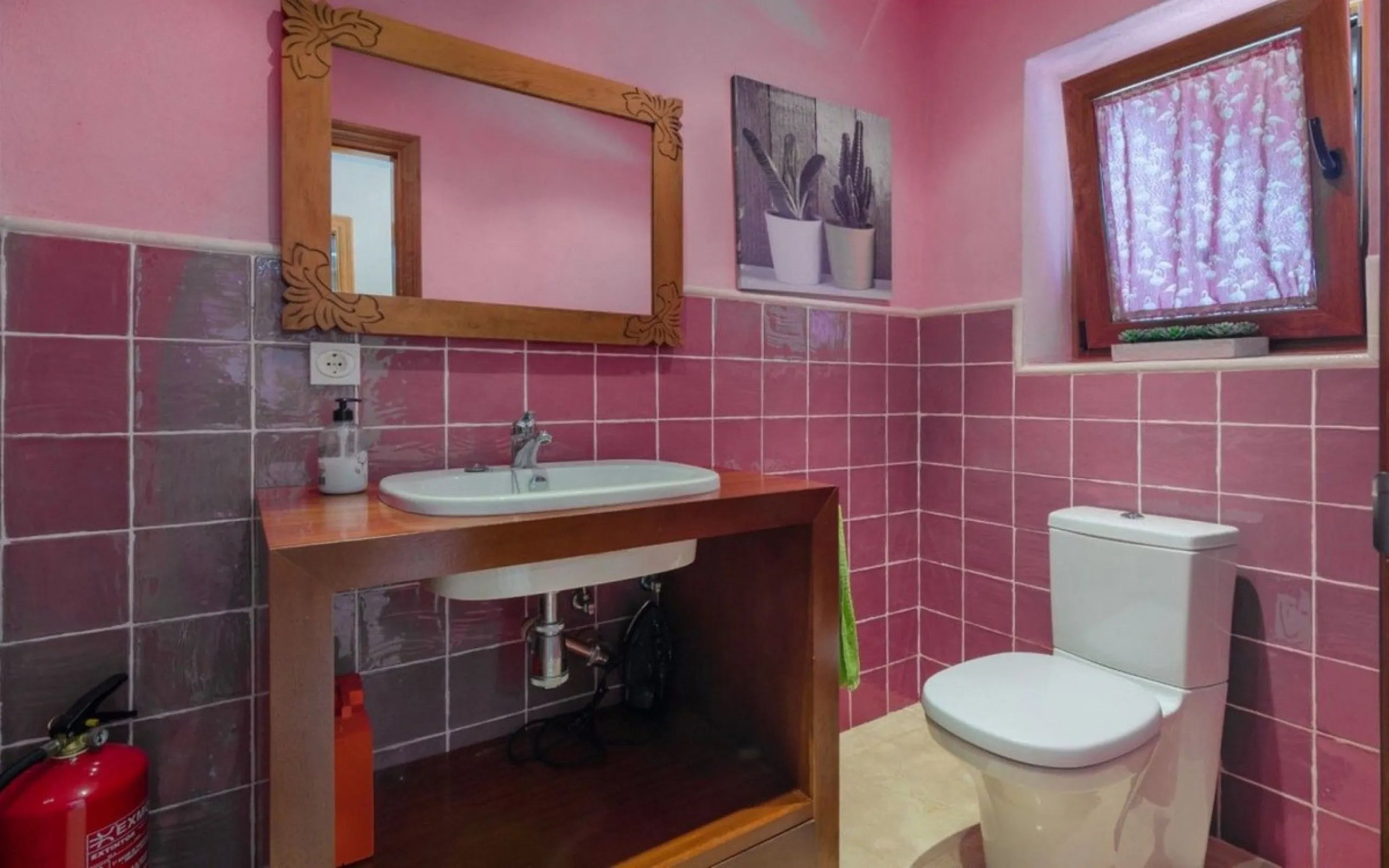 Just 5 minutes from Estepona we find this fantastic property.