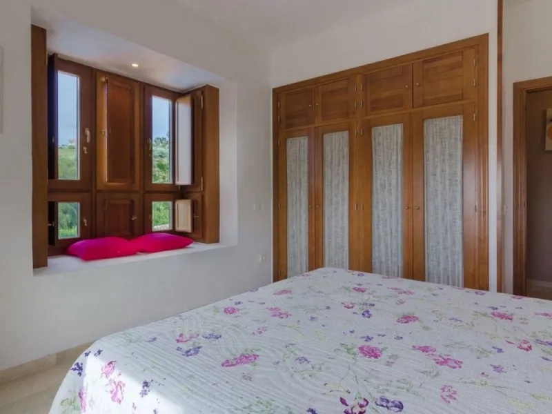 Just 5 minutes from Estepona we find this fantastic property.