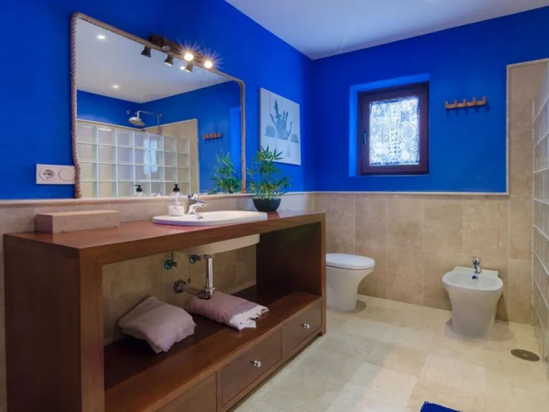 Just 5 minutes from Estepona we find this fantastic property.
