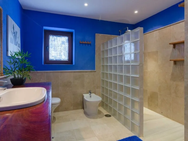 Just 5 minutes from Estepona we find this fantastic property.