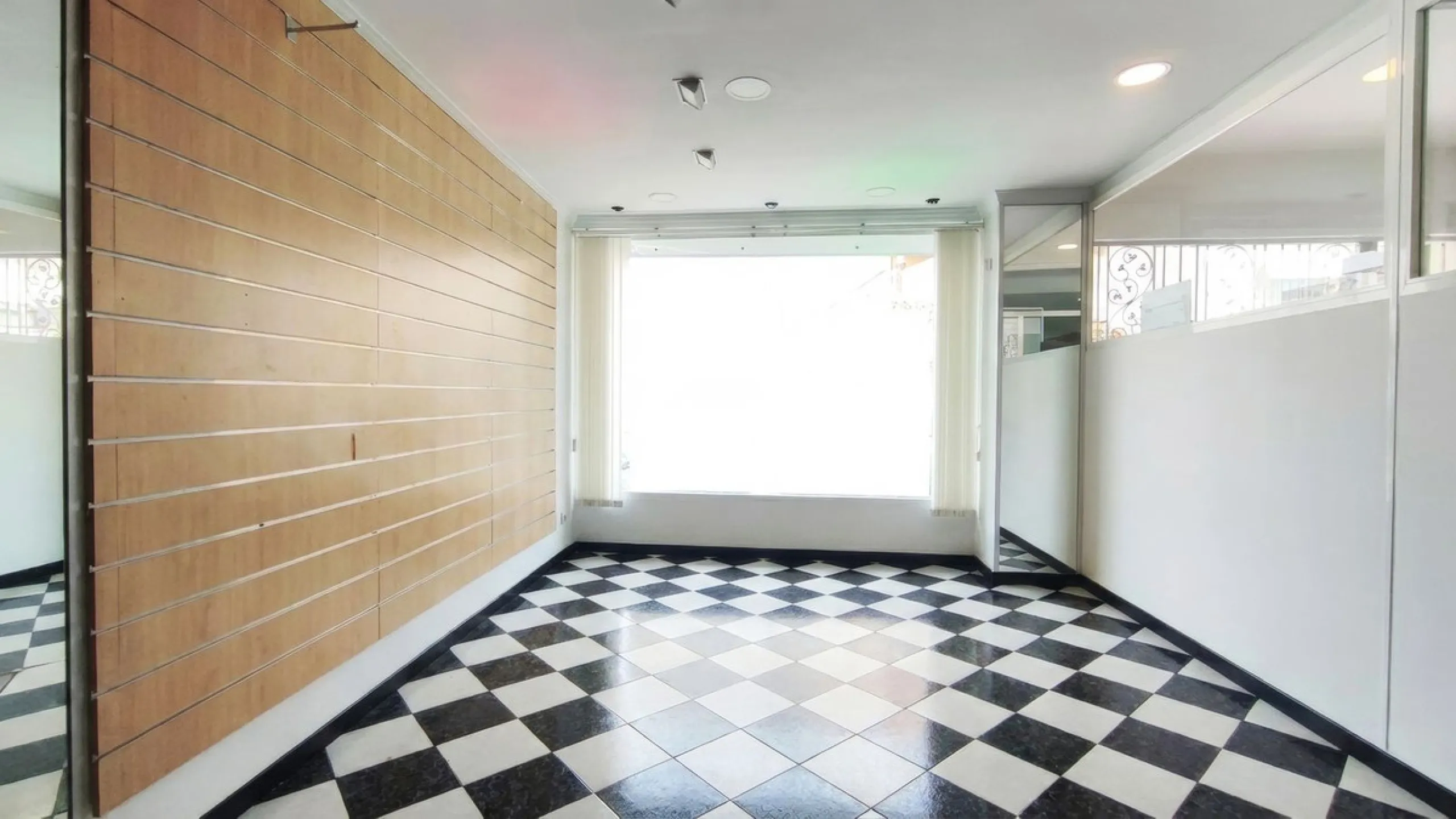 A fantastic business property located in an excellent commercial area of Alhaurín El Grande.