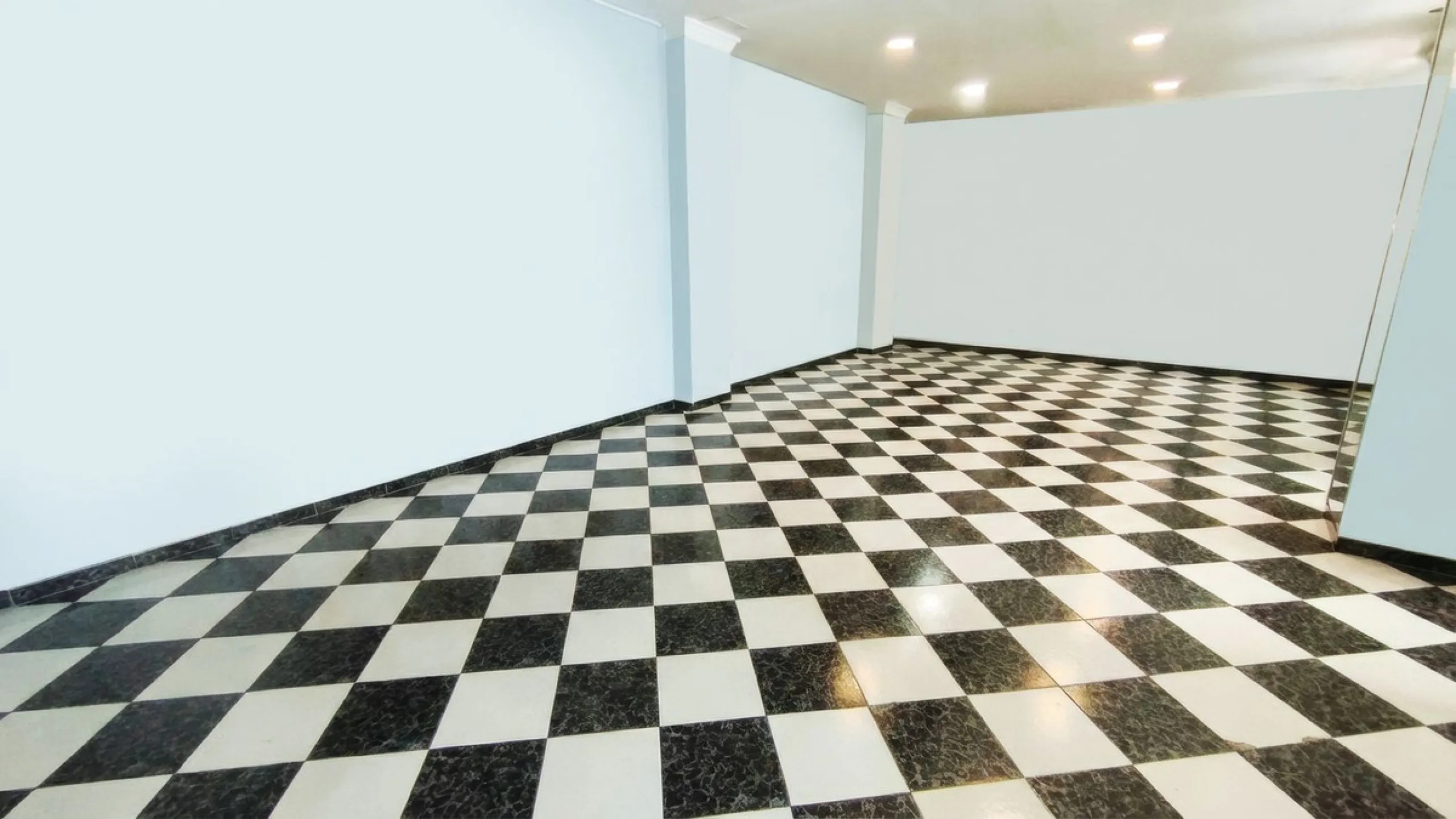 A fantastic business property located in an excellent commercial area of Alhaurín El Grande.