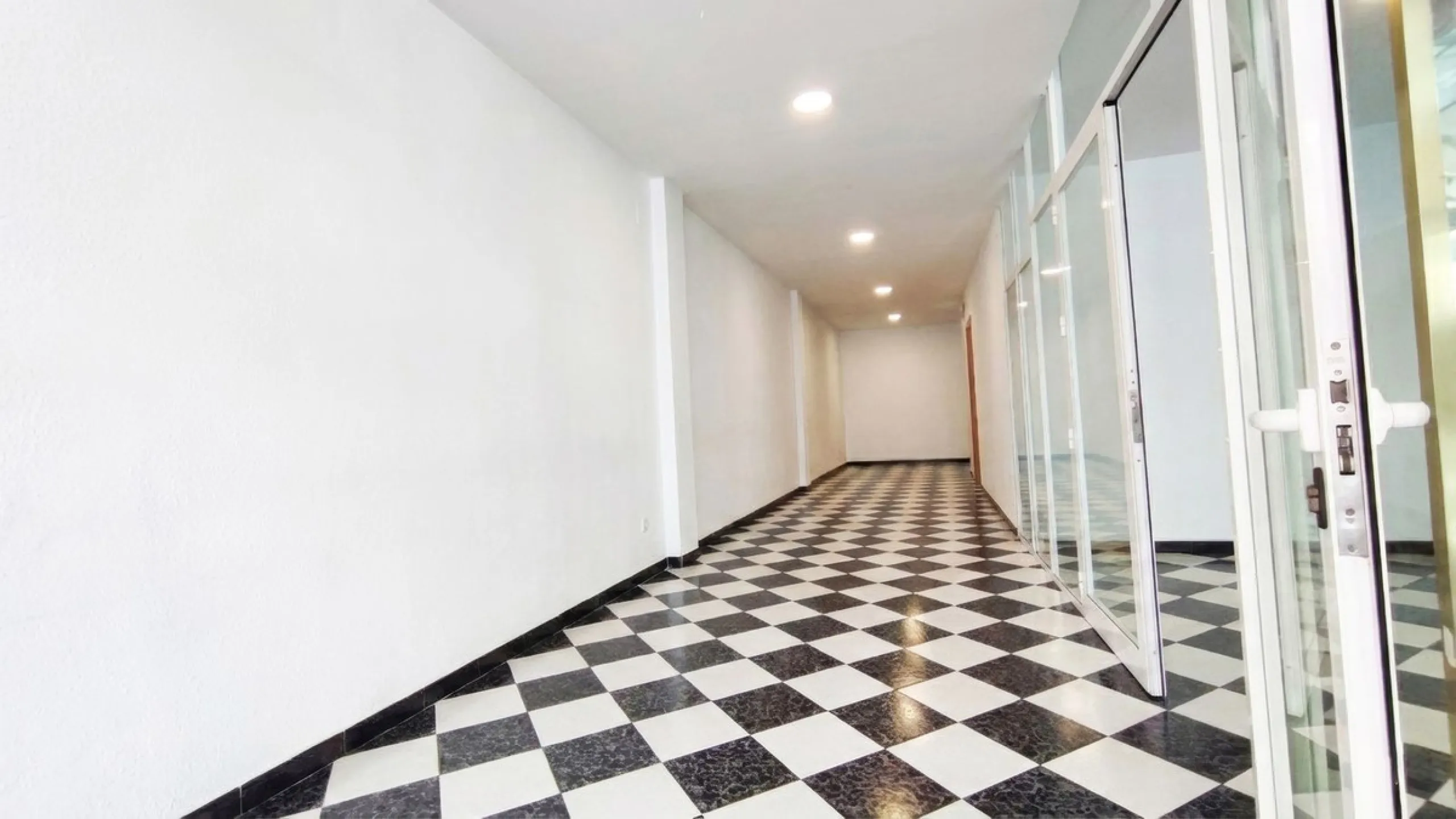 A fantastic business property located in an excellent commercial area of Alhaurín El Grande.