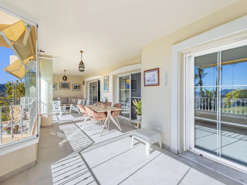 STUNNING LAS TERRAZAS 3 BEDROOM APARTMENT