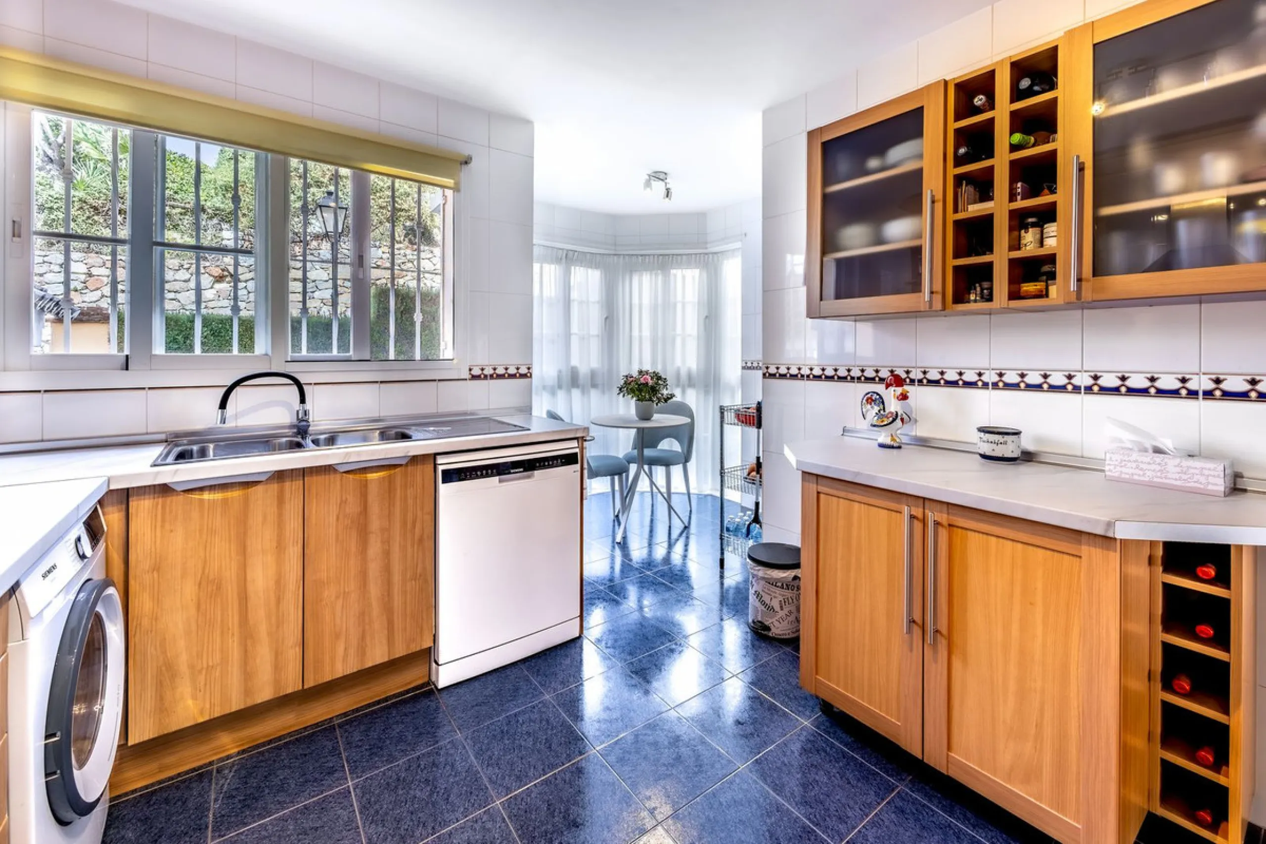 STUNNING LAS TERRAZAS 3 BEDROOM APARTMENT