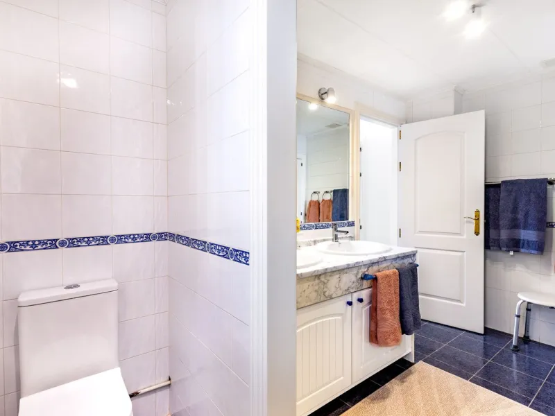 STUNNING LAS TERRAZAS 3 BEDROOM APARTMENT