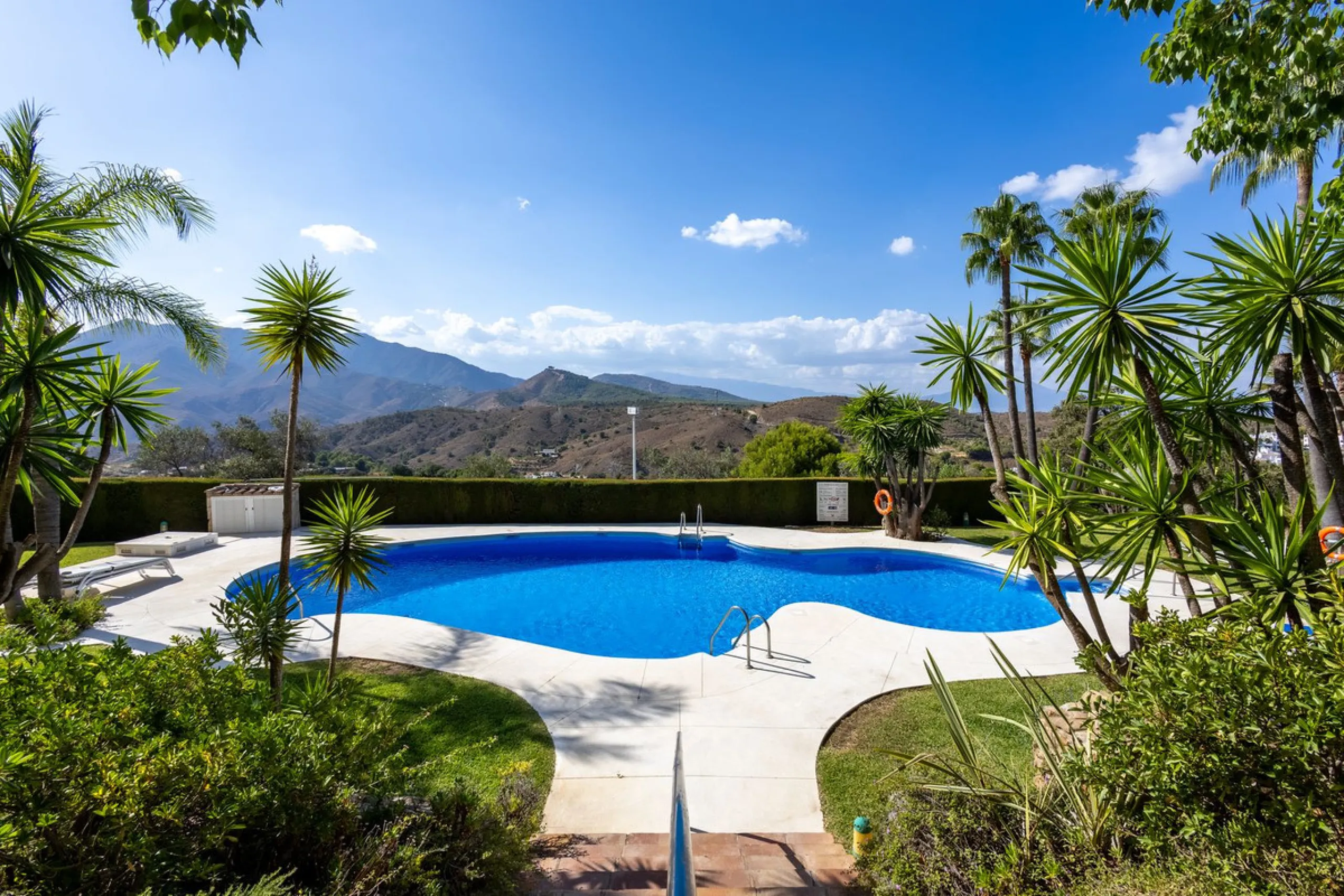 STUNNING LAS TERRAZAS 3 BEDROOM APARTMENT