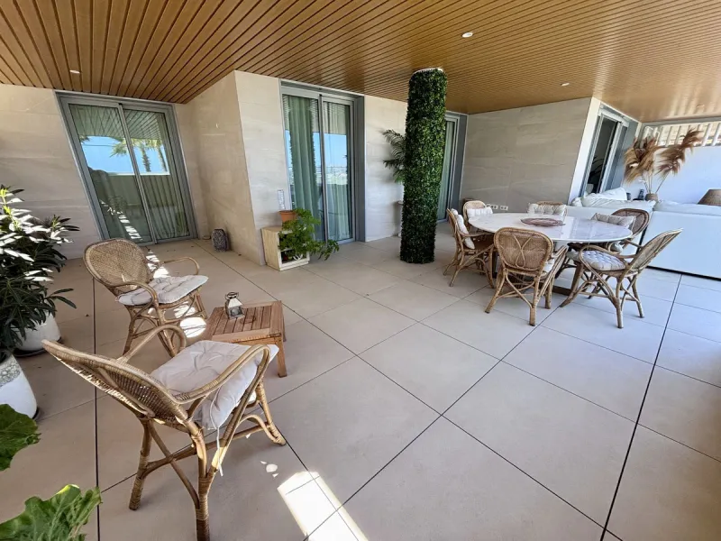 Apartment - Ground Floor Apartment в продаже в Mijas, Málaga. В доме 3 спален и 4 ванных комнат. Площадь дома 181 м²