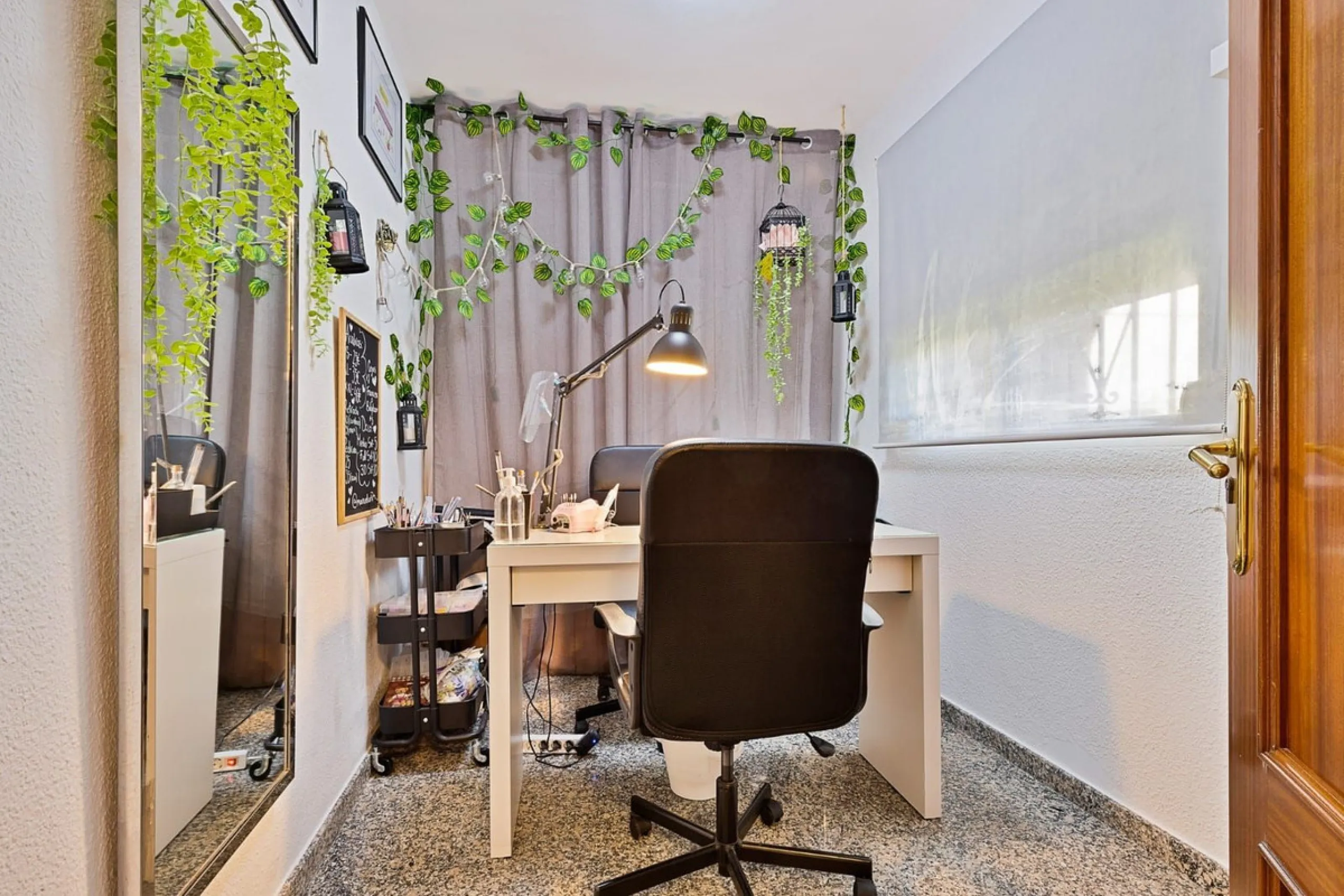 Elegant Family Villa with Garden, Pool & Guest Studio