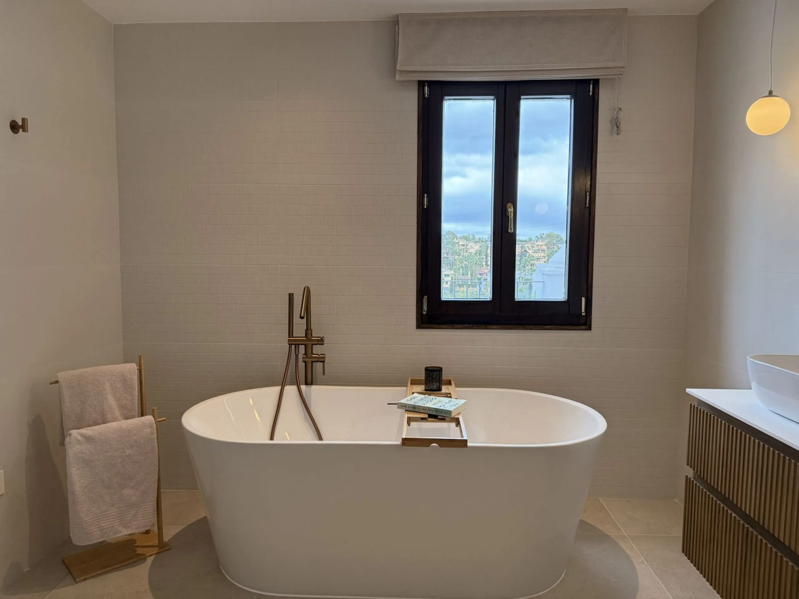 Exquisitely Reformed Townhouse in Montevideo Hills – Where Contemporary Design Meets Mediterranean Lifestyle