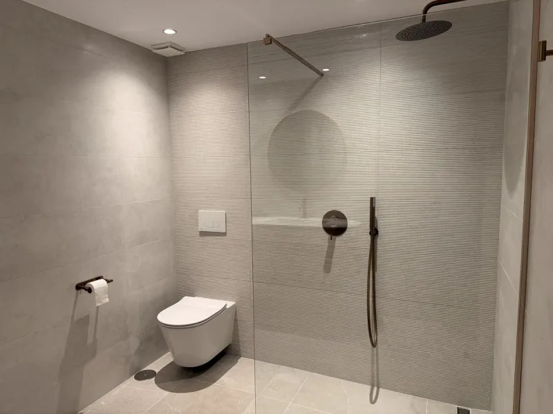 Exquisitely Reformed Townhouse in Montevideo Hills – Where Contemporary Design Meets Mediterranean Lifestyle