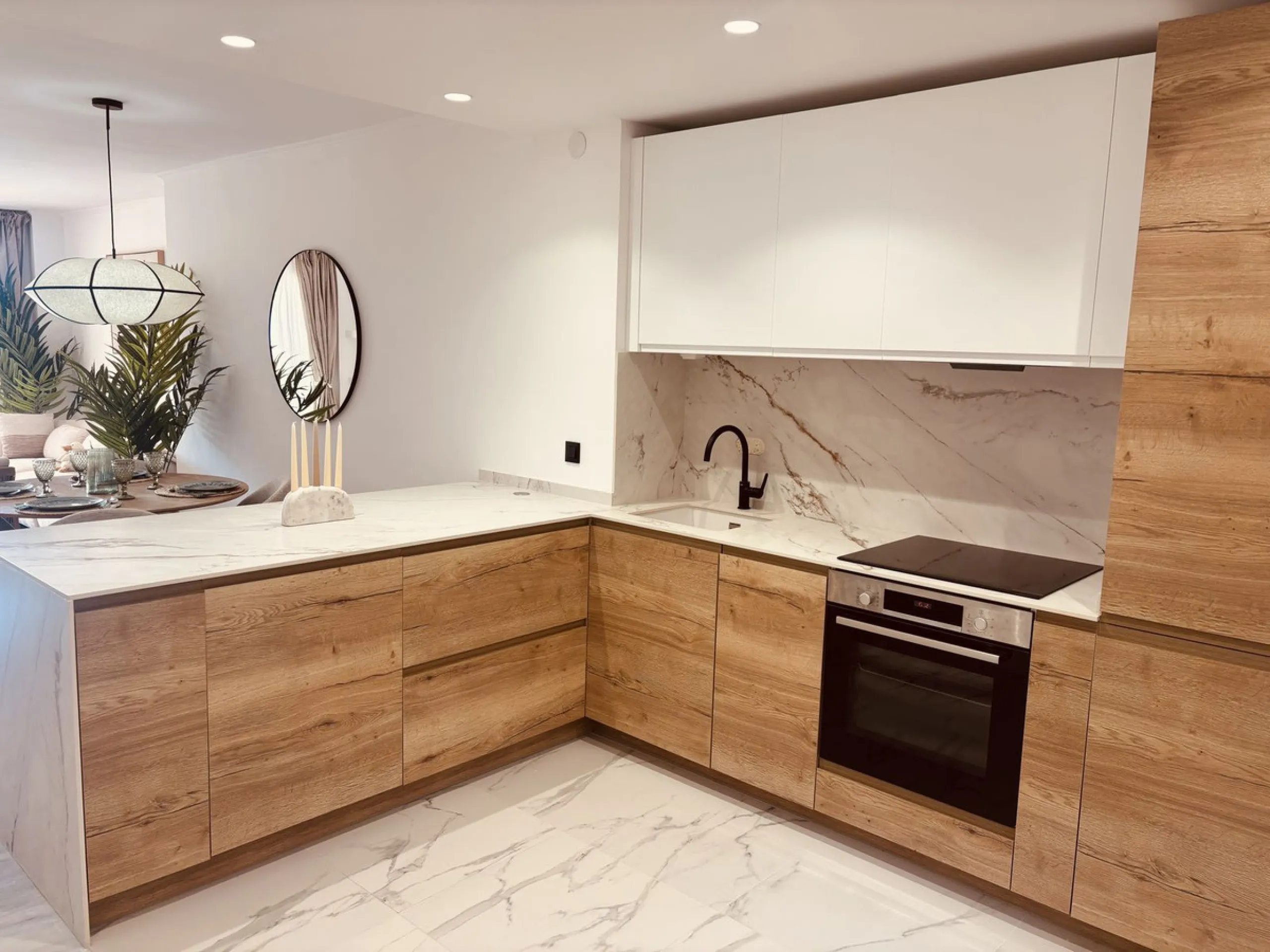 Stunning Renovated Apartment with Sea and Pool Views – Calahonda
