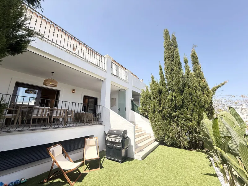 Exquisitely Reformed Townhouse in Montevideo Hills – Where Contemporary Design Meets Mediterranean Lifestyle
