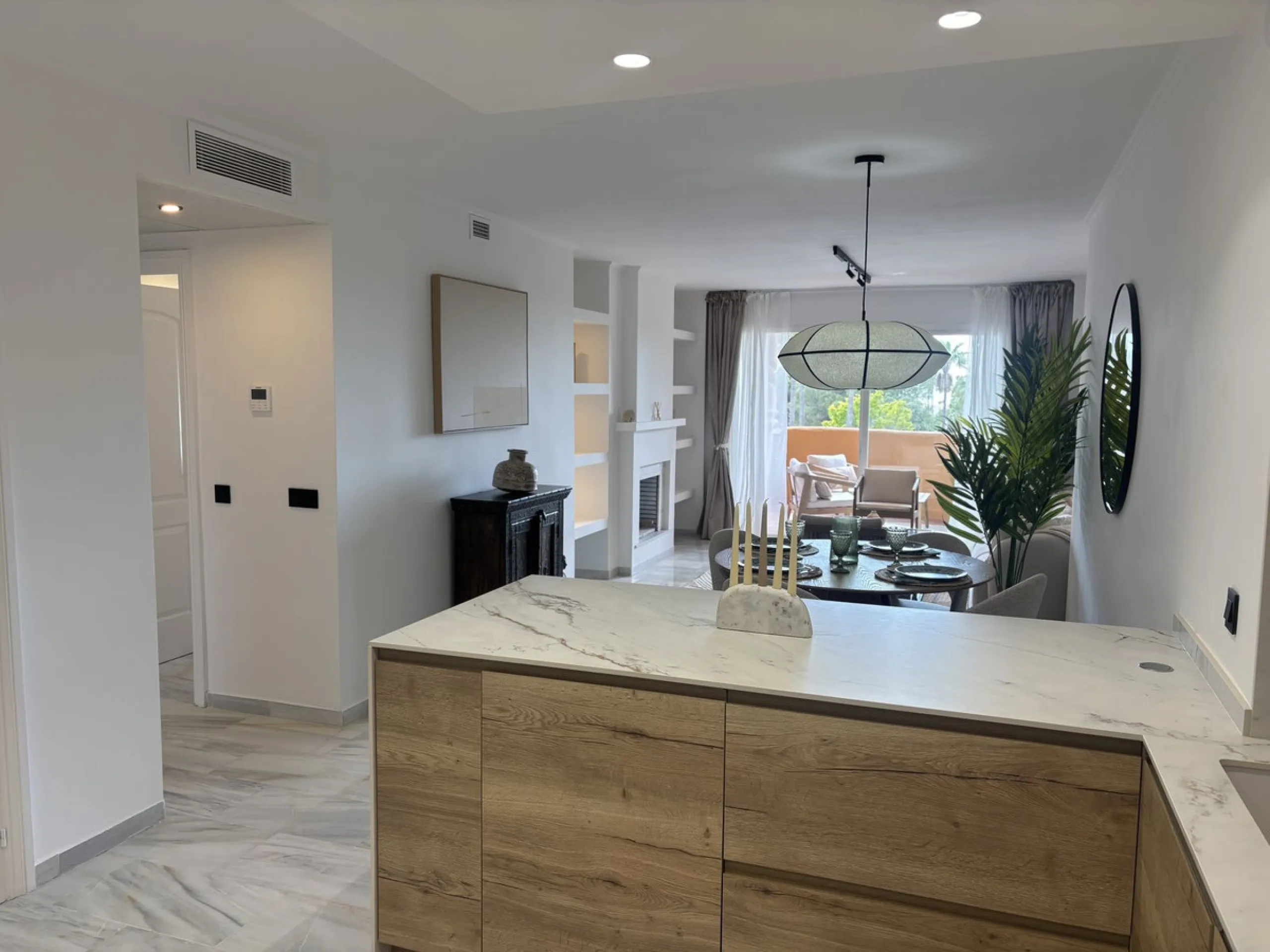 Stunning Renovated Apartment with Sea and Pool Views – Calahonda