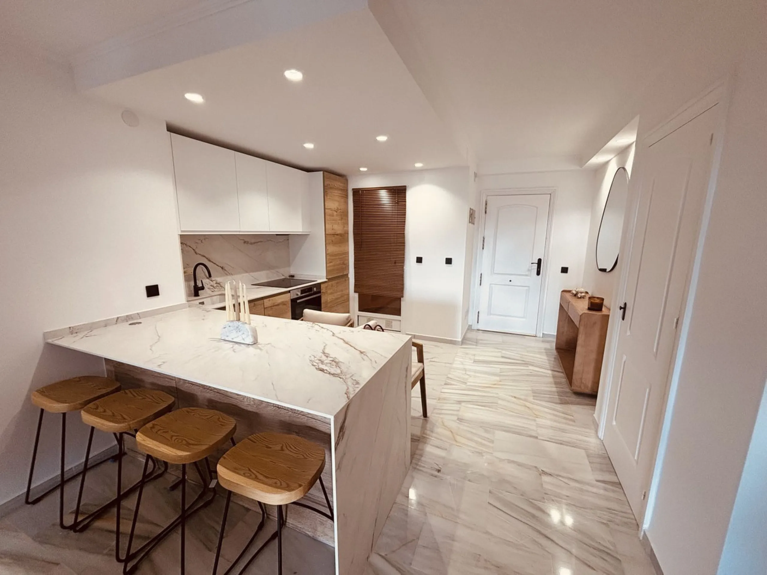 Stunning Renovated Apartment with Sea and Pool Views – Calahonda