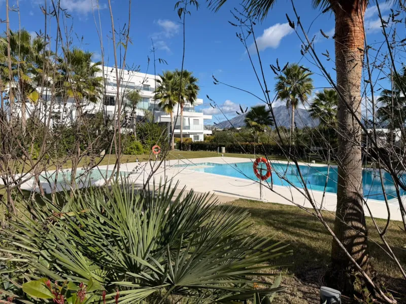 Would you like to live in a place surrounded by amenities, with beautiful views and without worrying about anything because you will always be taken care of?