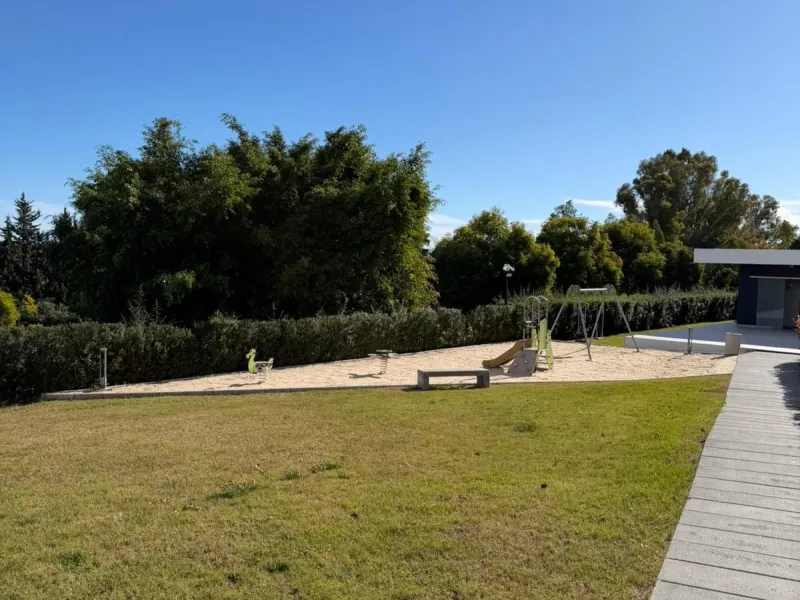 Would you like to live in a place surrounded by amenities, with beautiful views and without worrying about anything because you will always be taken care of?