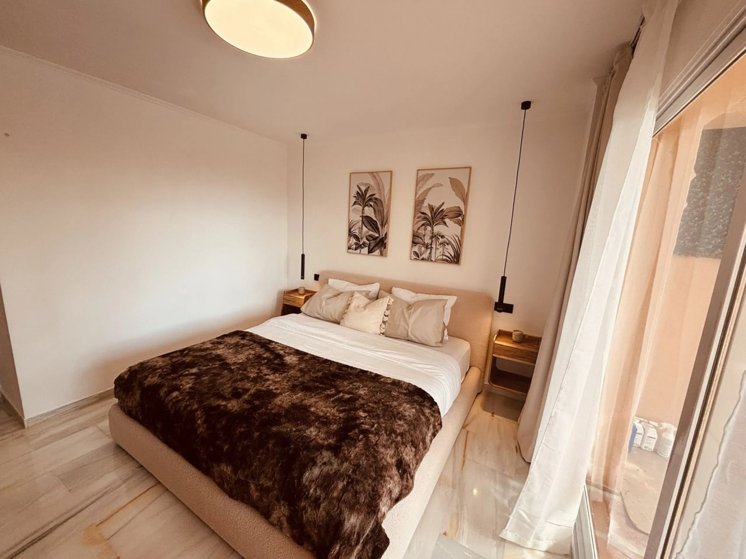 Stunning Renovated Apartment with Sea and Pool Views – Calahonda