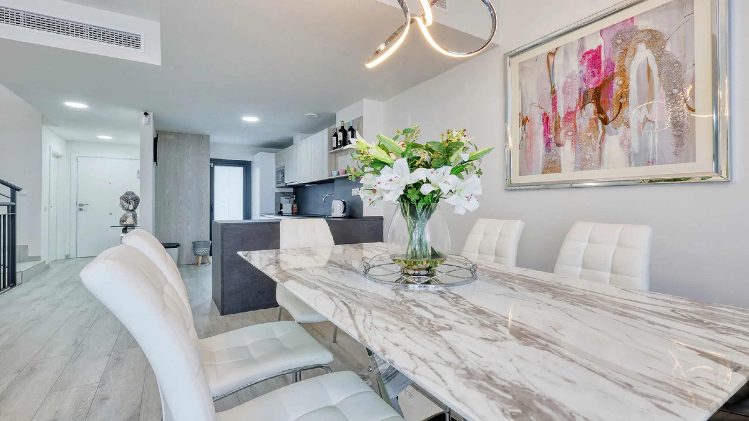 This stylish three bedroom townhouse is set within the popular Golden View I development, an elevated residential community known for its open sea views that stretch all the way to Gibraltar and the coast of Morocco. Thanks to its southwest facing orienta
