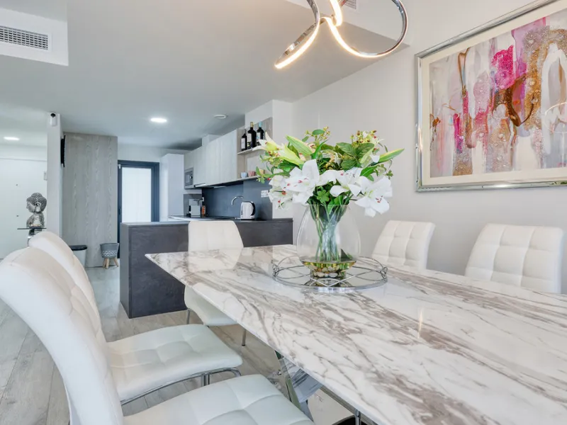 This stylish three bedroom townhouse is set within the popular Golden View I development, an elevated residential community known for its open sea views that stretch all the way to Gibraltar and the coast of Morocco. Thanks to its southwest facing orienta
