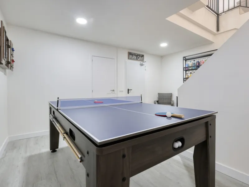 This stylish three bedroom townhouse is set within the popular Golden View I development, an elevated residential community known for its open sea views that stretch all the way to Gibraltar and the coast of Morocco. Thanks to its southwest facing orienta