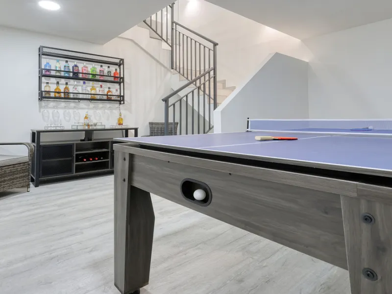 This stylish three bedroom townhouse is set within the popular Golden View I development, an elevated residential community known for its open sea views that stretch all the way to Gibraltar and the coast of Morocco. Thanks to its southwest facing orienta