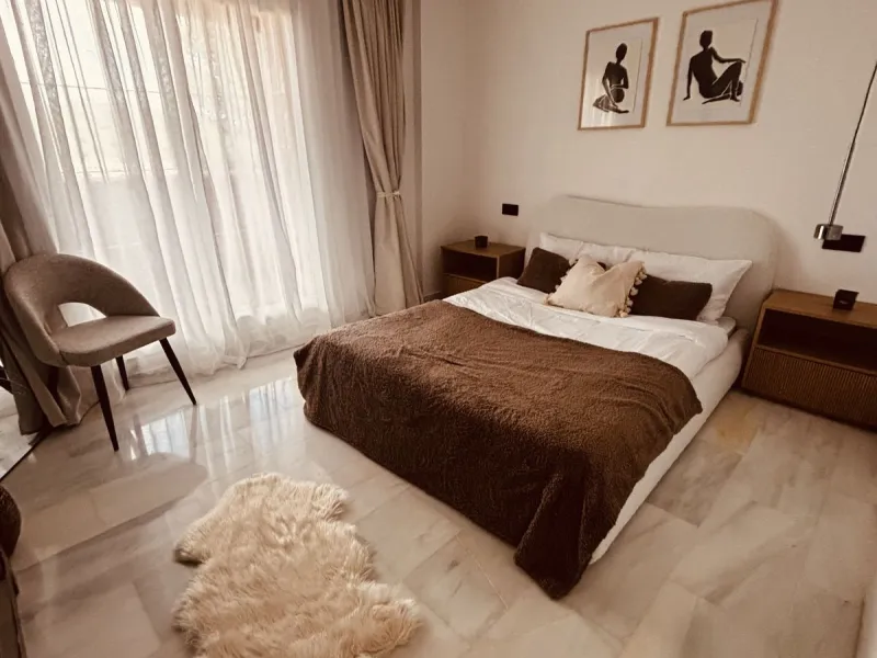 Stunning Renovated Apartment with Sea and Pool Views – Calahonda