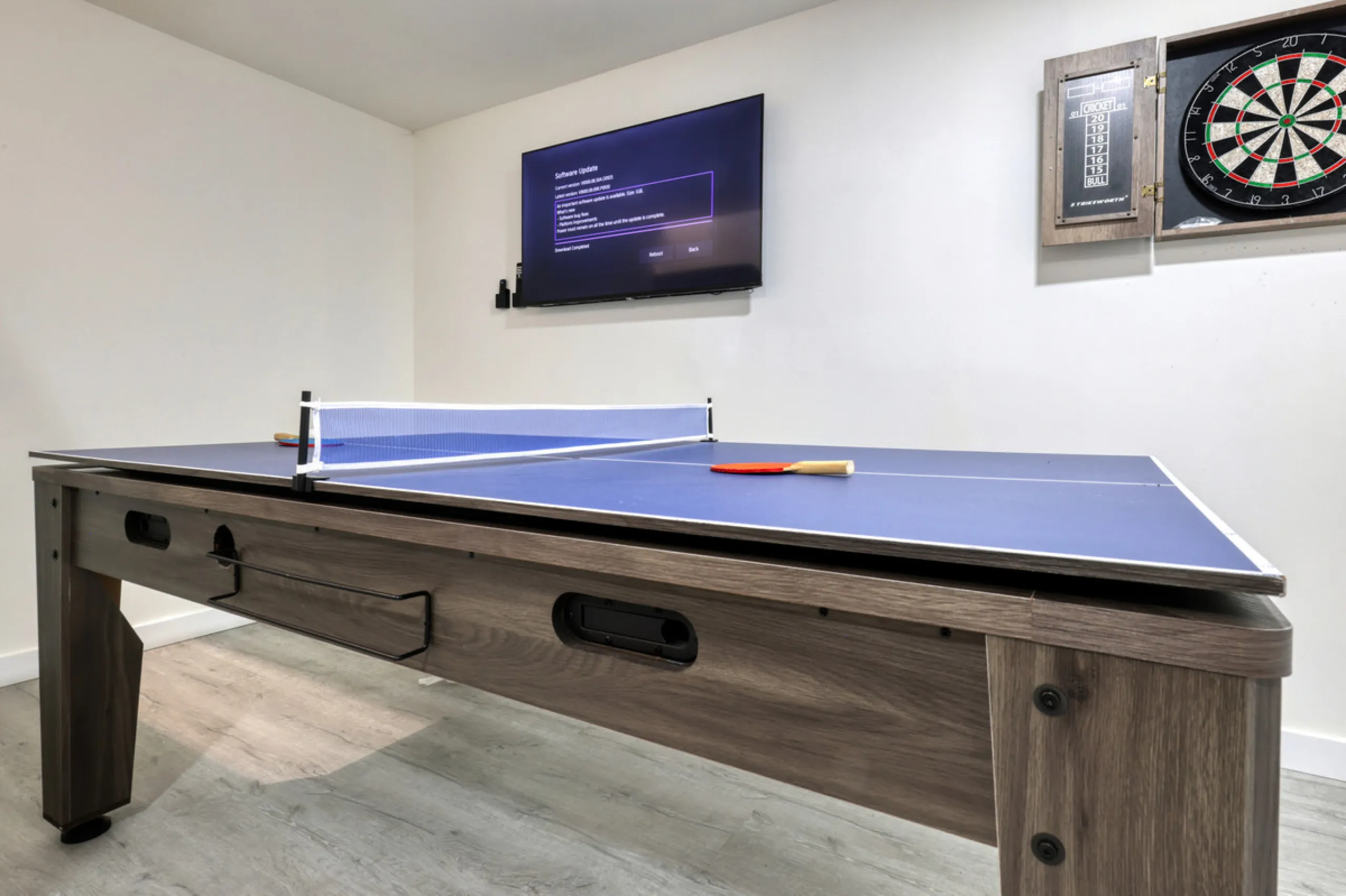 This stylish three bedroom townhouse is set within the popular Golden View I development, an elevated residential community known for its open sea views that stretch all the way to Gibraltar and the coast of Morocco. Thanks to its southwest facing orienta