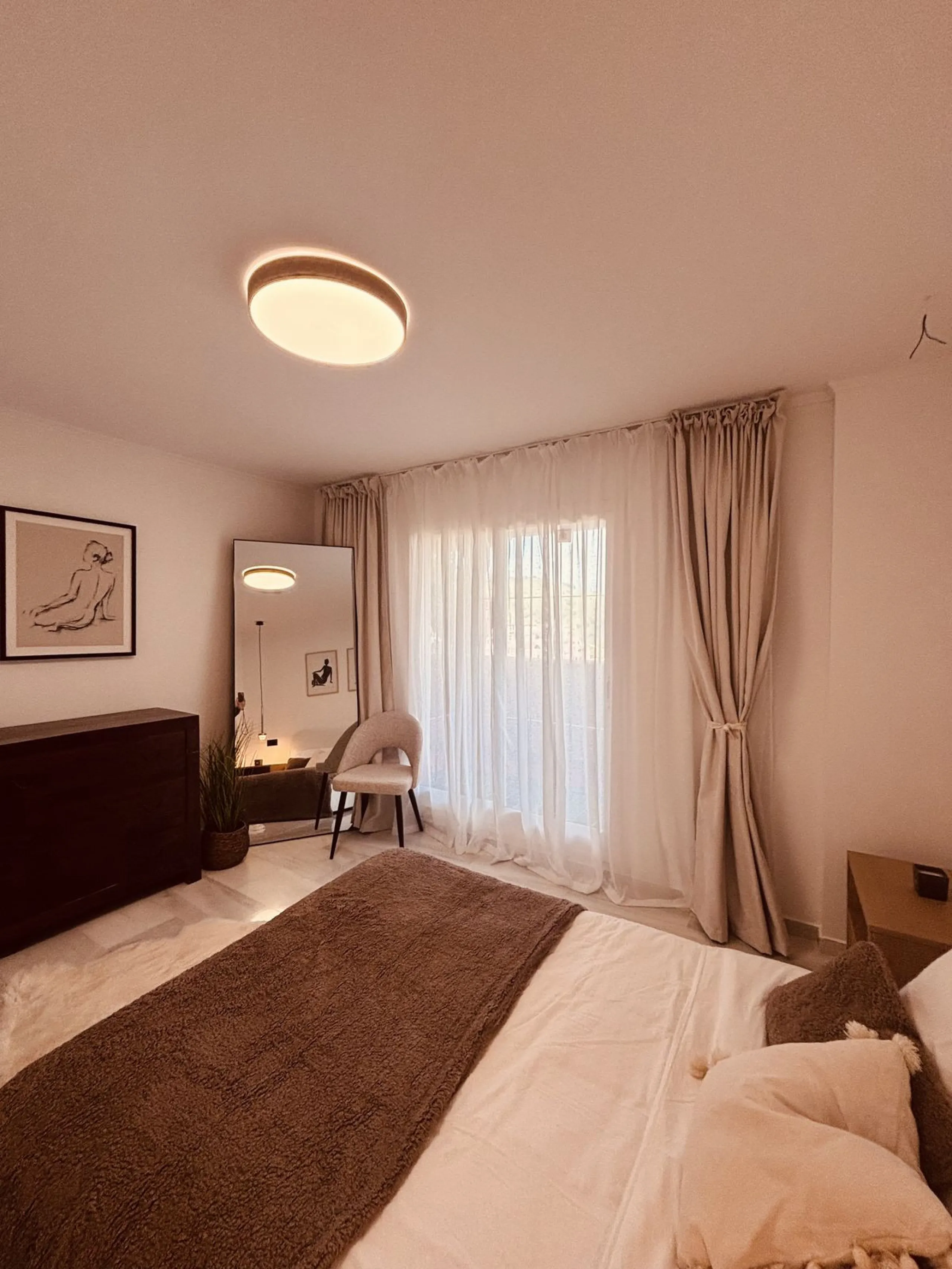 Stunning Renovated Apartment with Sea and Pool Views – Calahonda