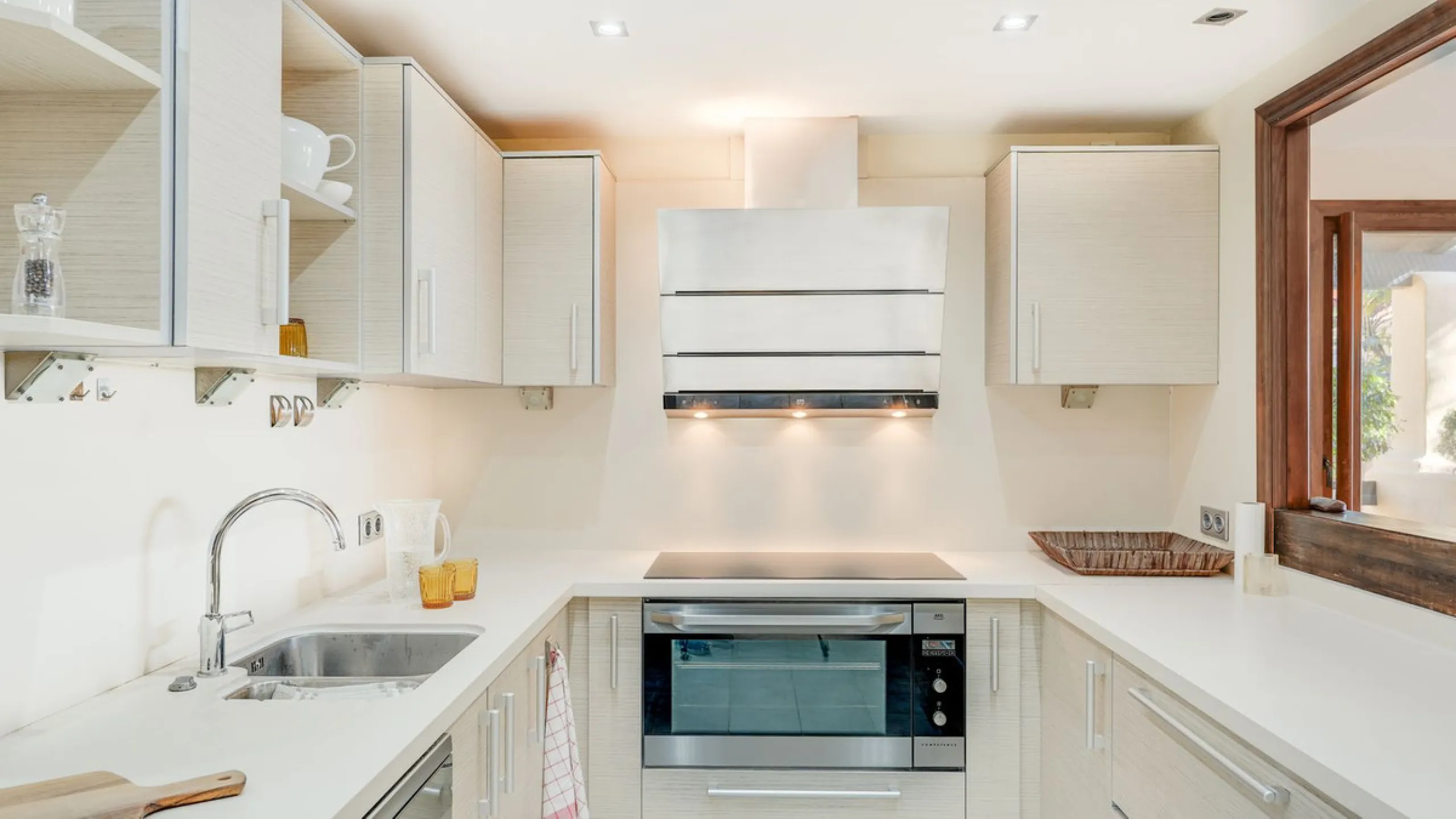 Apartment - Penthouse Duplex в продаже в Estepona, Málaga. В доме 3 спален и 3 ванных комнат. Площадь дома 210 м²