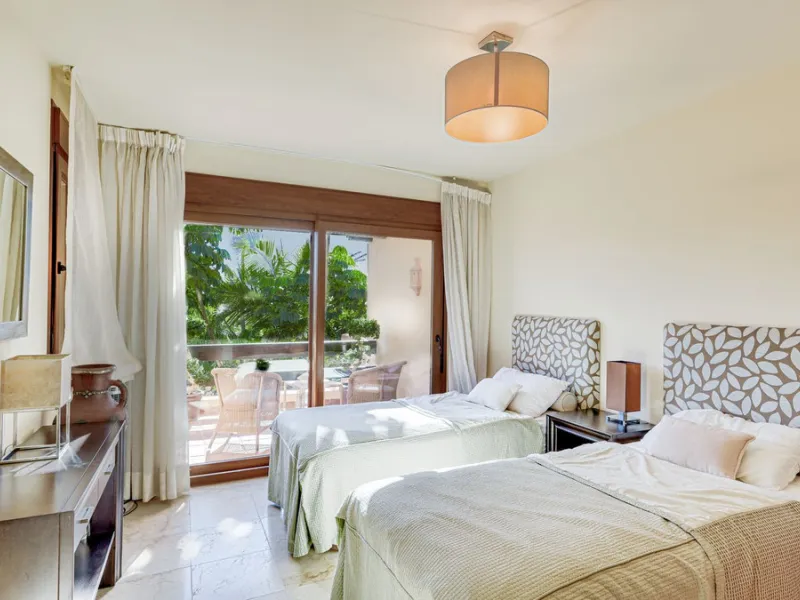 Apartment - Penthouse Duplex в продаже в Estepona, Málaga. В доме 3 спален и 3 ванных комнат. Площадь дома 210 м²