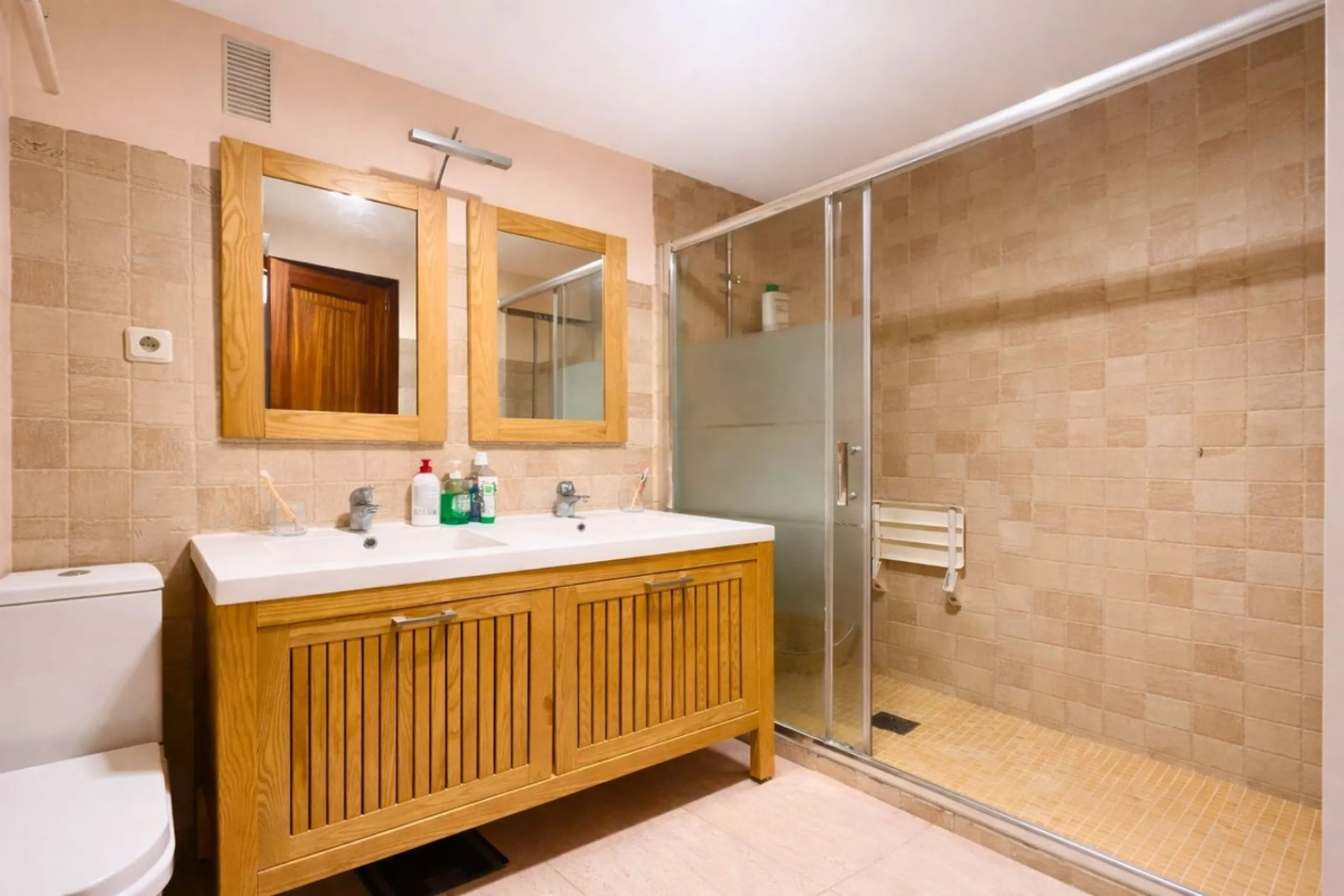 Apartment - Middle Floor Apartment в продаже в Marbella, Málaga. В доме 2 спален и 1 ванных комнат. Площадь дома 110 м²