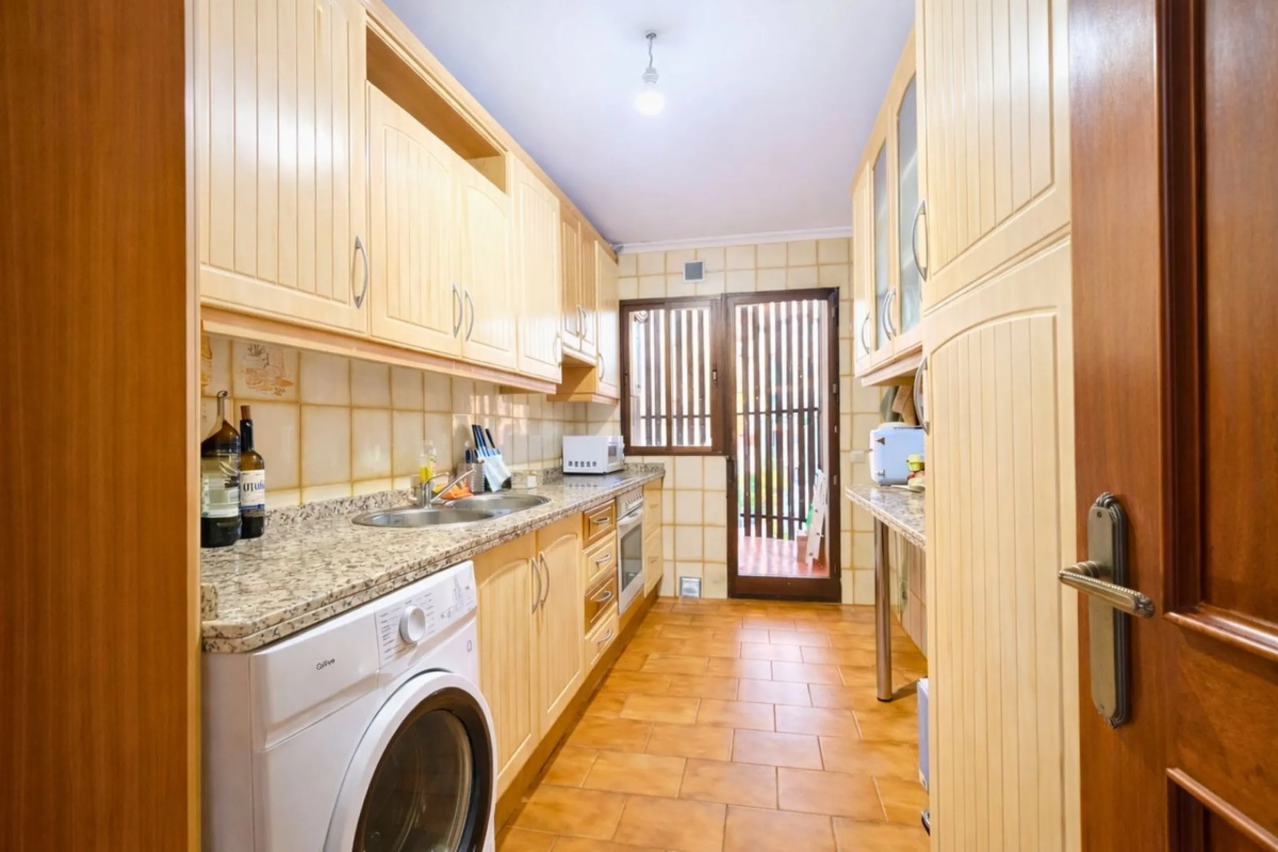 Apartment - Middle Floor Apartment в продаже в Marbella, Málaga. В доме 2 спален и 1 ванных комнат. Площадь дома 110 м²