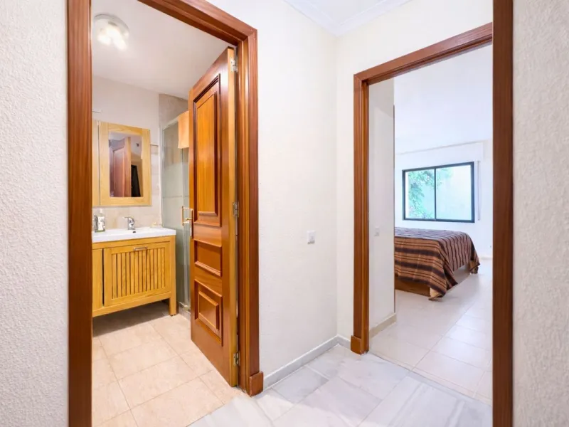 Apartment - Middle Floor Apartment в продаже в Marbella, Málaga. В доме 2 спален и 1 ванных комнат. Площадь дома 110 м²