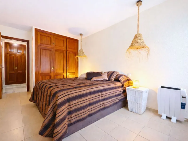 Apartment - Middle Floor Apartment в продаже в Marbella, Málaga. В доме 2 спален и 1 ванных комнат. Площадь дома 110 м²