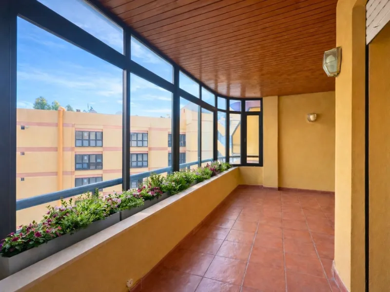 Apartment - Middle Floor Apartment в продаже в Marbella, Málaga. В доме 2 спален и 1 ванных комнат. Площадь дома 110 м²