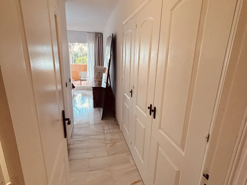 Stunning Renovated Apartment with Sea and Pool Views – Calahonda