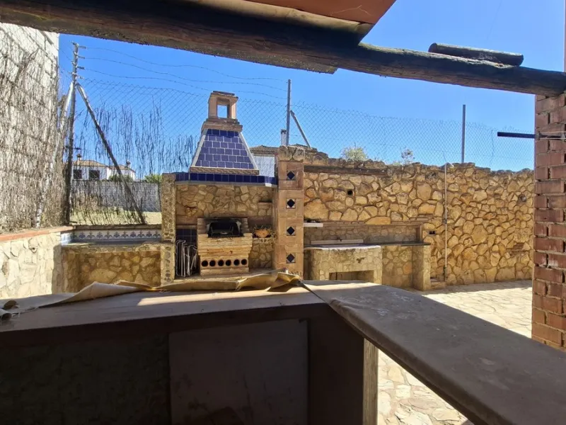 Detached Andalusian Villa with Private Pool and Traditional Charm