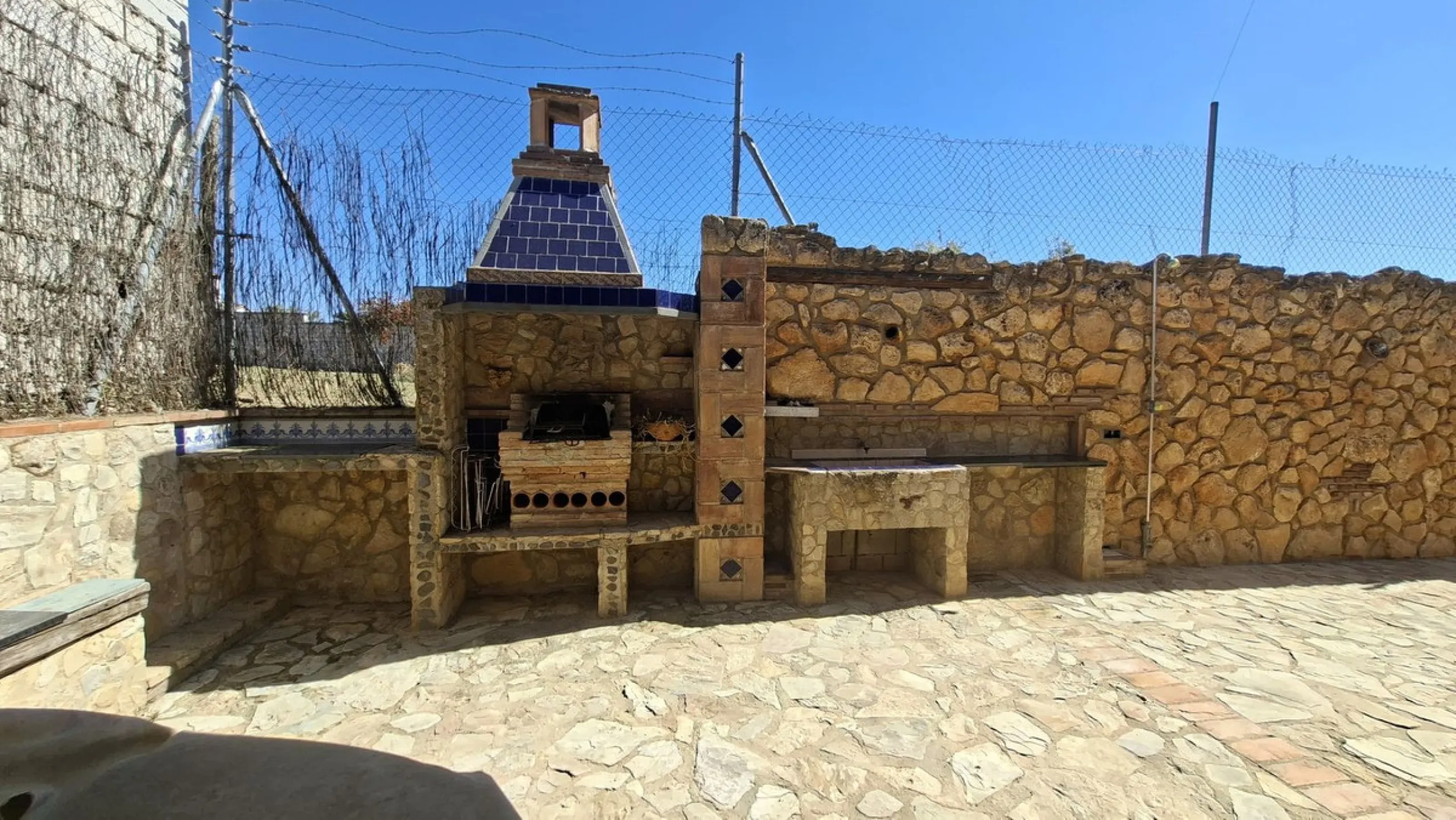 Detached Andalusian Villa with Private Pool and Traditional Charm