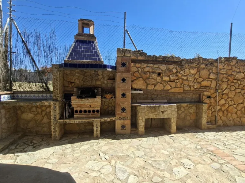 Detached Andalusian Villa with Private Pool and Traditional Charm