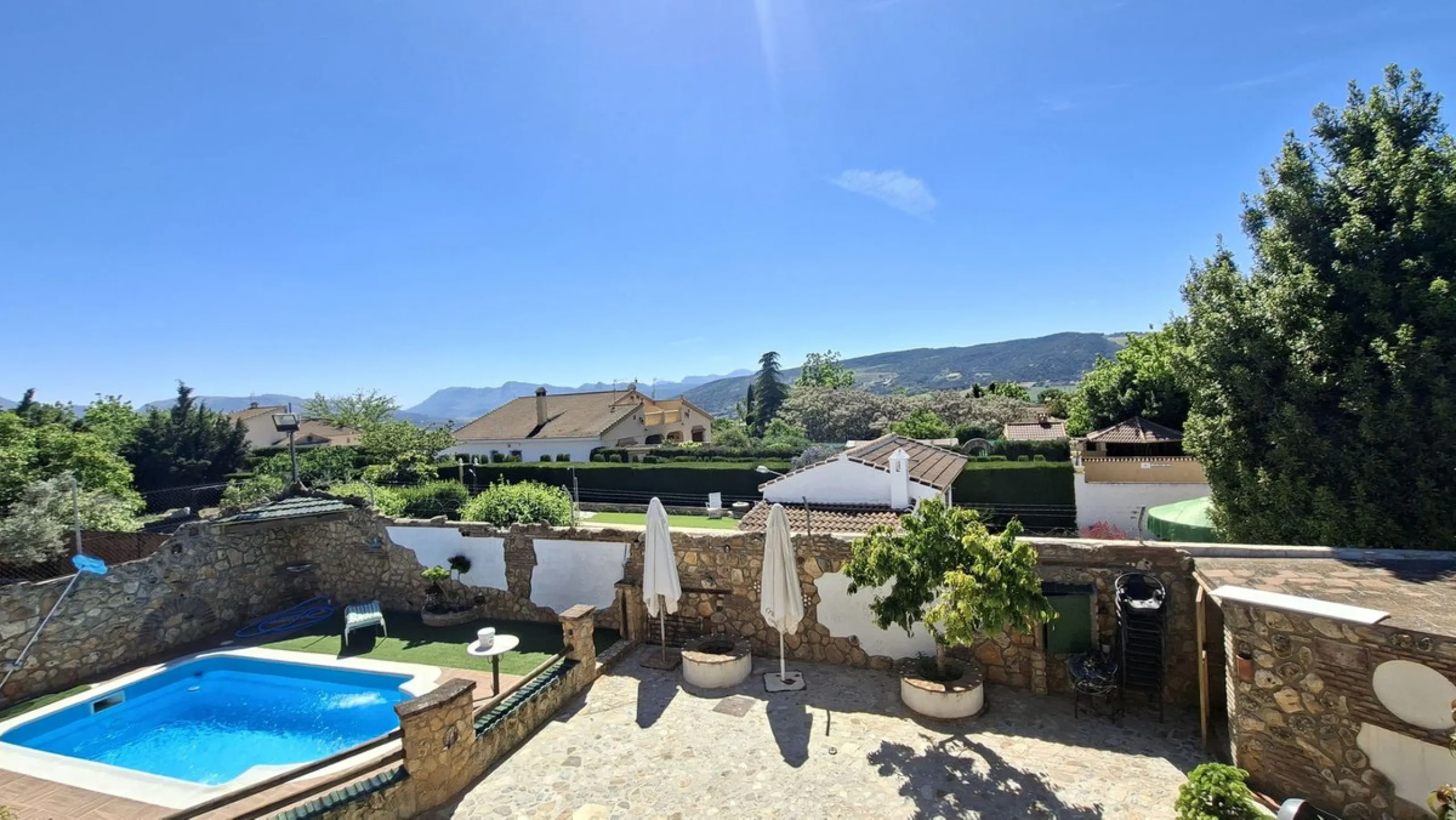 Detached Andalusian Villa with Private Pool and Traditional Charm