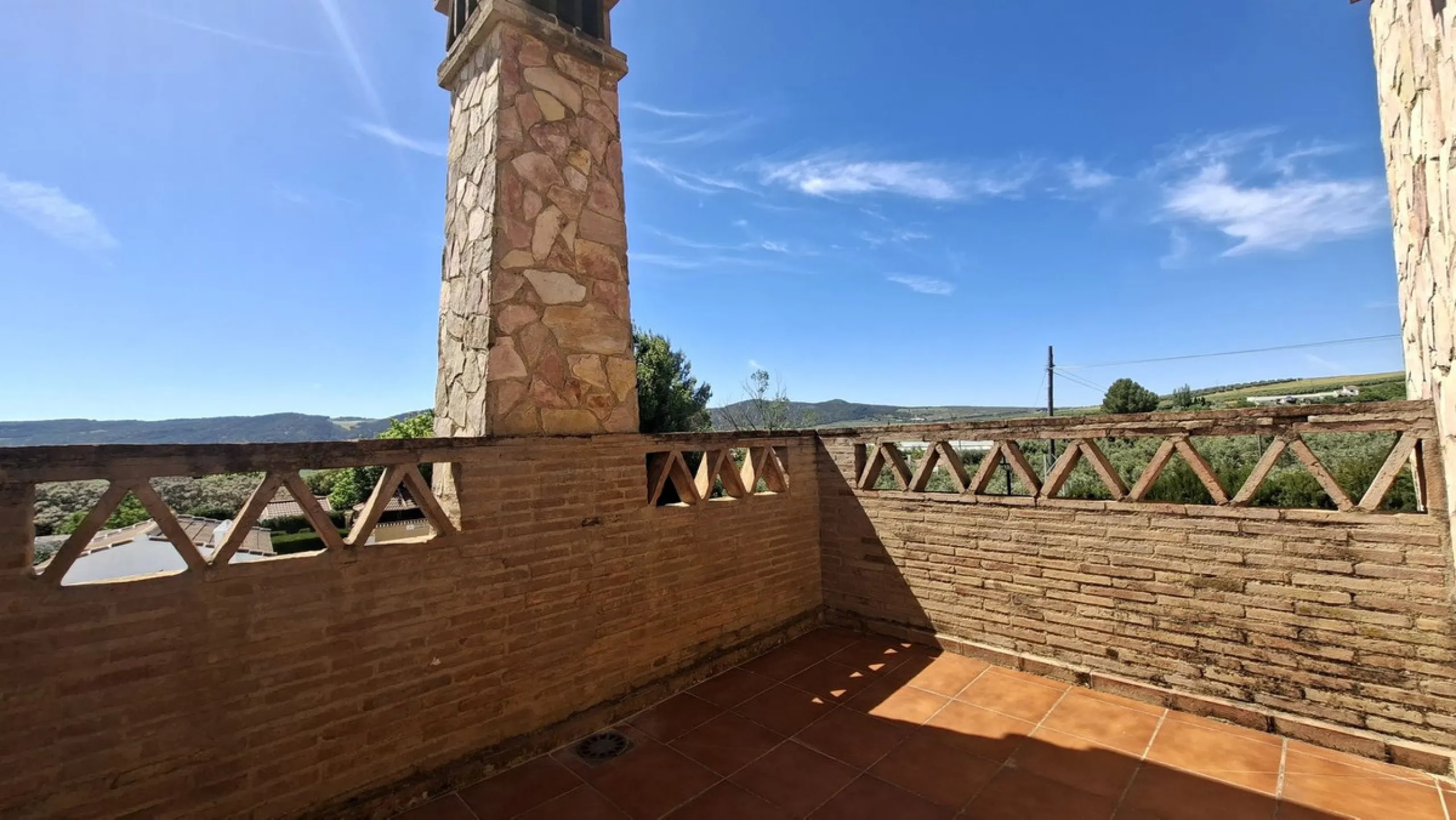 Detached Andalusian Villa with Private Pool and Traditional Charm