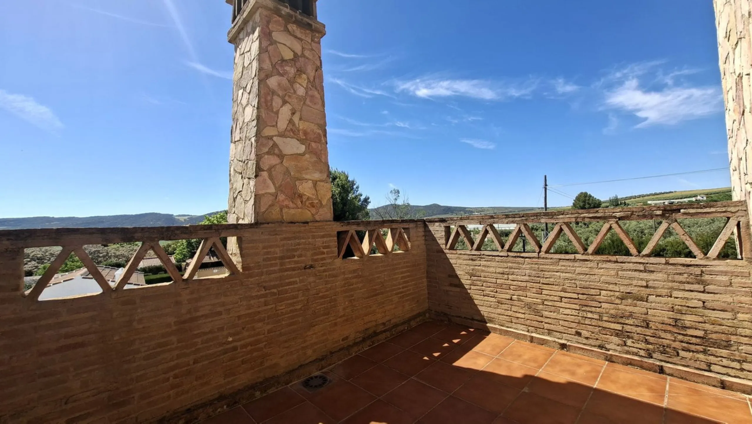 Detached Andalusian Villa with Private Pool and Traditional Charm