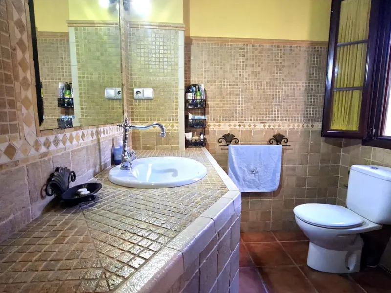 Detached Andalusian Villa with Private Pool and Traditional Charm