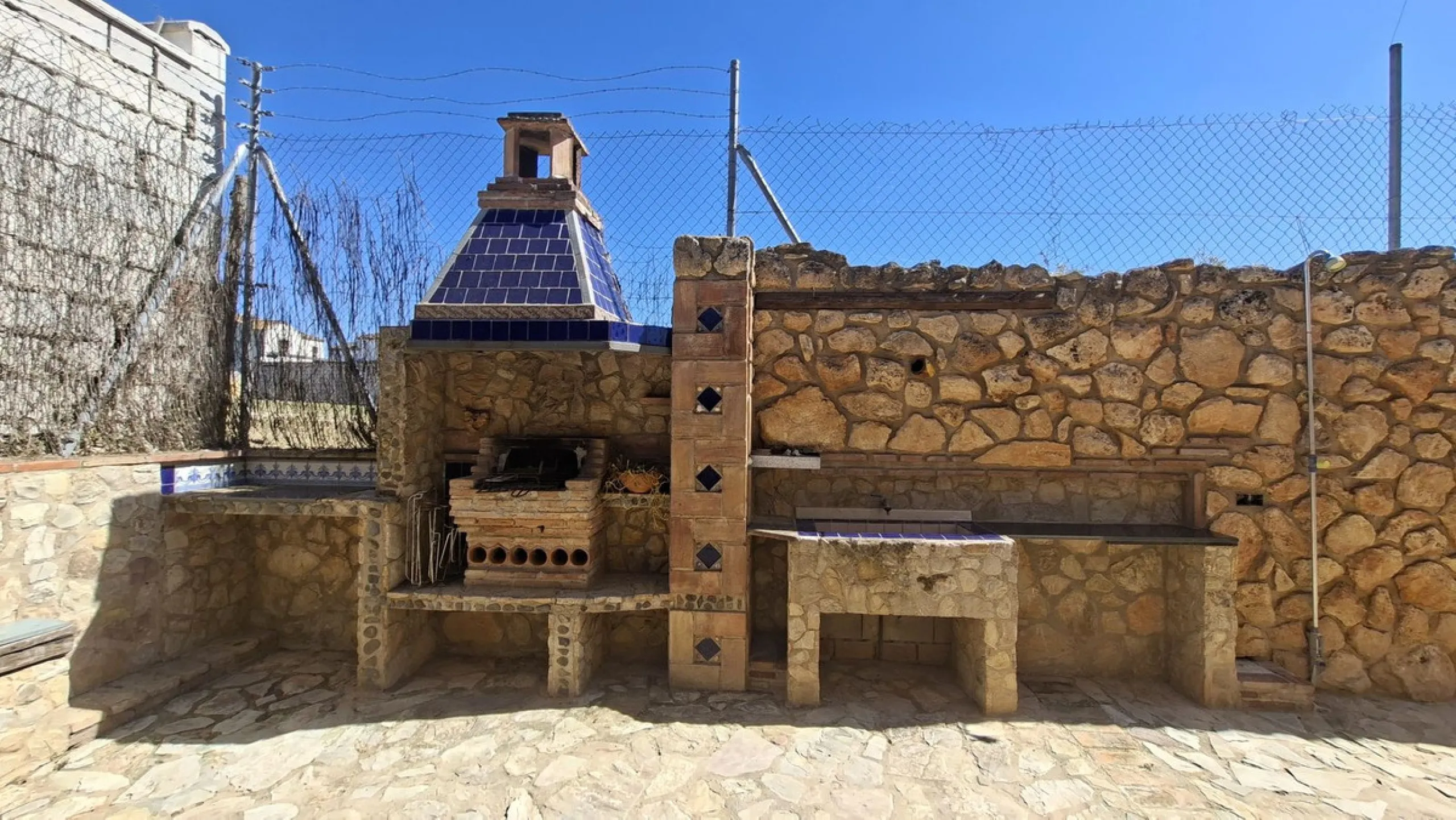 Detached Andalusian Villa with Private Pool and Traditional Charm