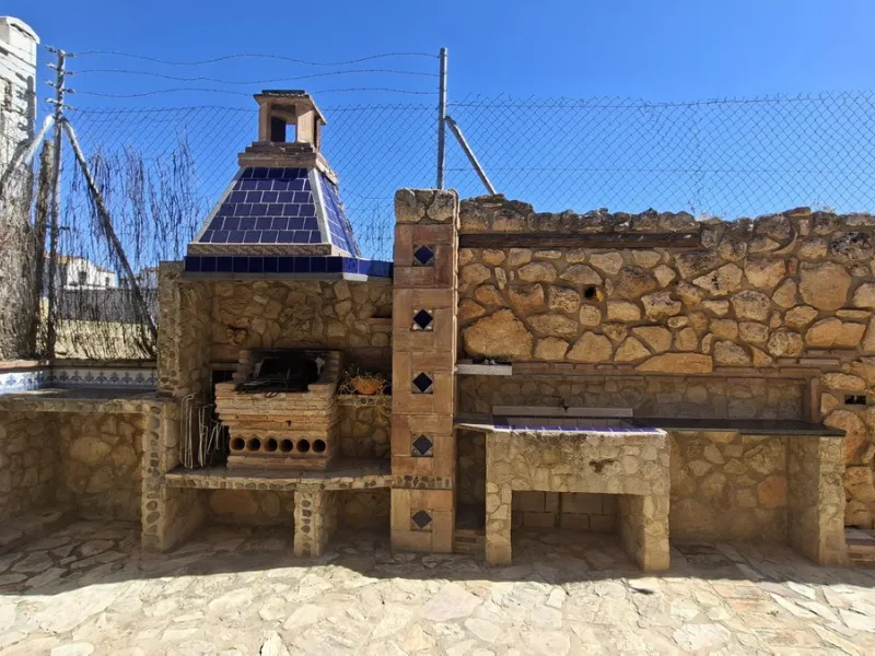 Detached Andalusian Villa with Private Pool and Traditional Charm