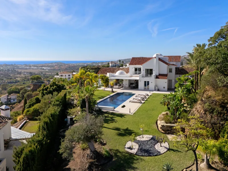House - Detached Villa в продаже в Benahavís, Málaga. В доме 9 спален и 9 ванных комнат. Площадь дома 1177 м². Площадь участка 7881 м²